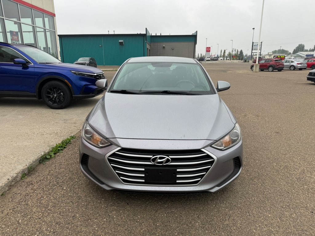 2017  Elantra LE in Lloydminster, Saskatchewan - 8 - w1024h768px