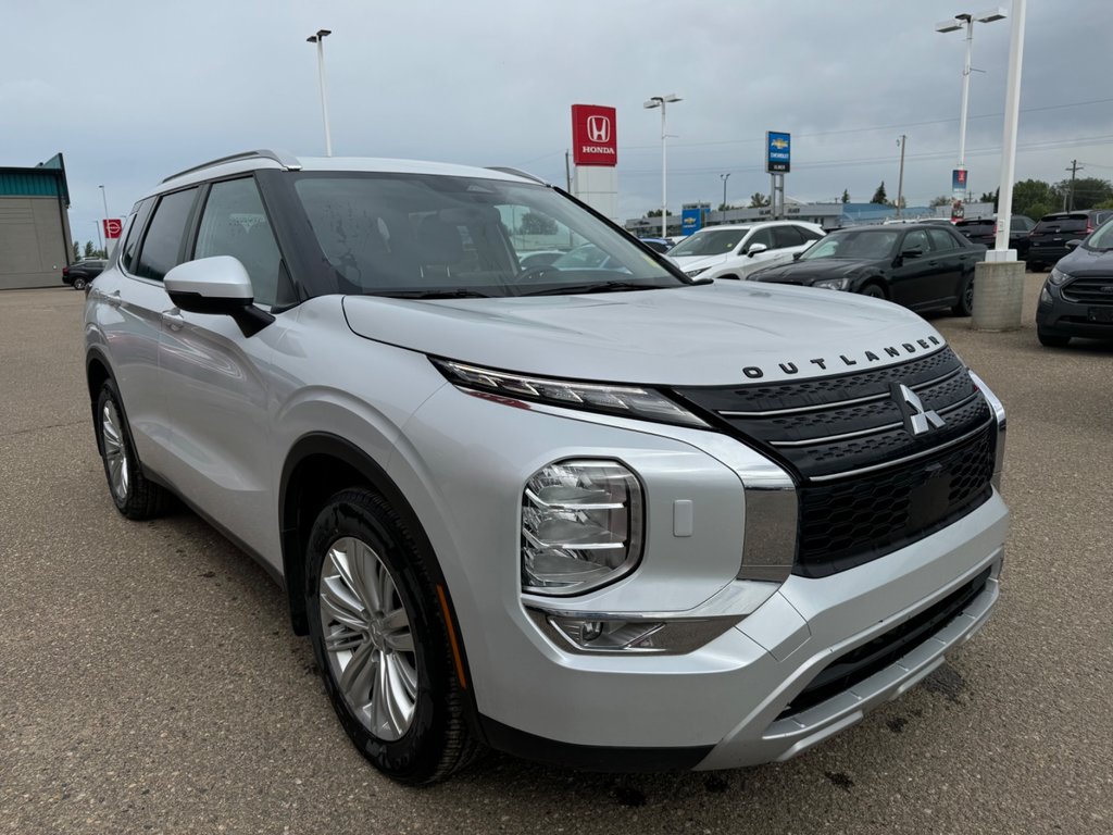 2022  Outlander in Lloydminster, Saskatchewan - 7 - w1024h768px