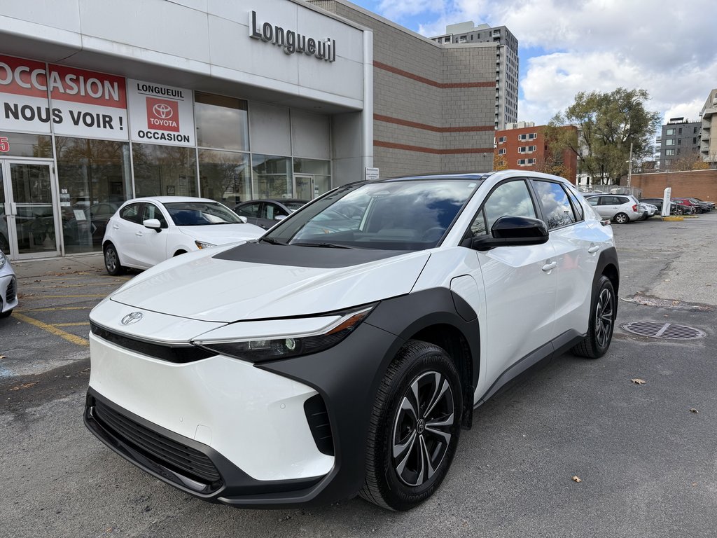Toyota bZ4X XLE 2023-0