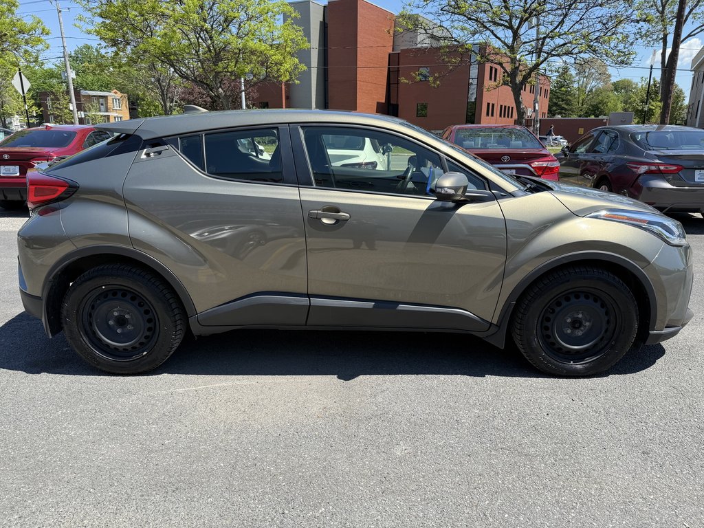 Camions Toyota C-HR XLE Premium 2021-6