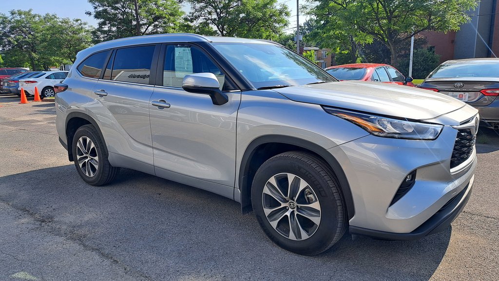 2024 Camions Toyota Highlander XLE-1