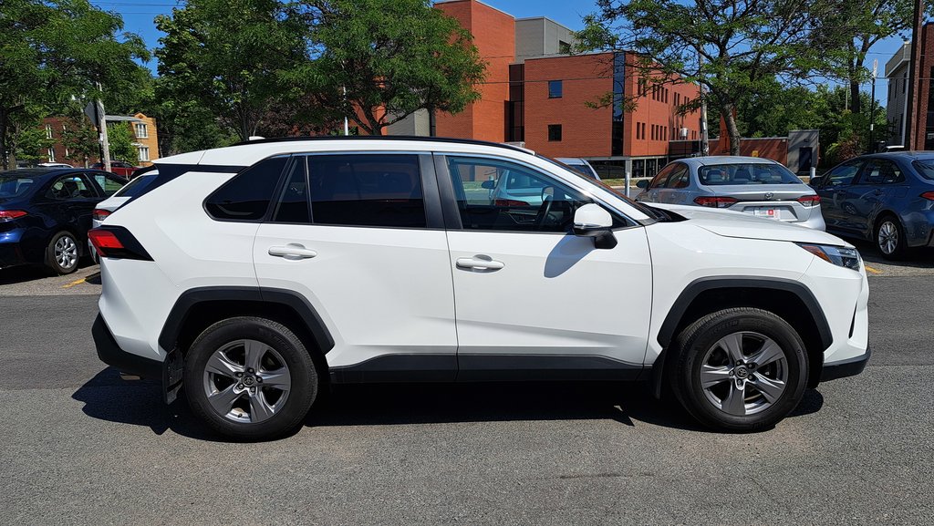 Camions Toyota RAV4 XLE 2022-2