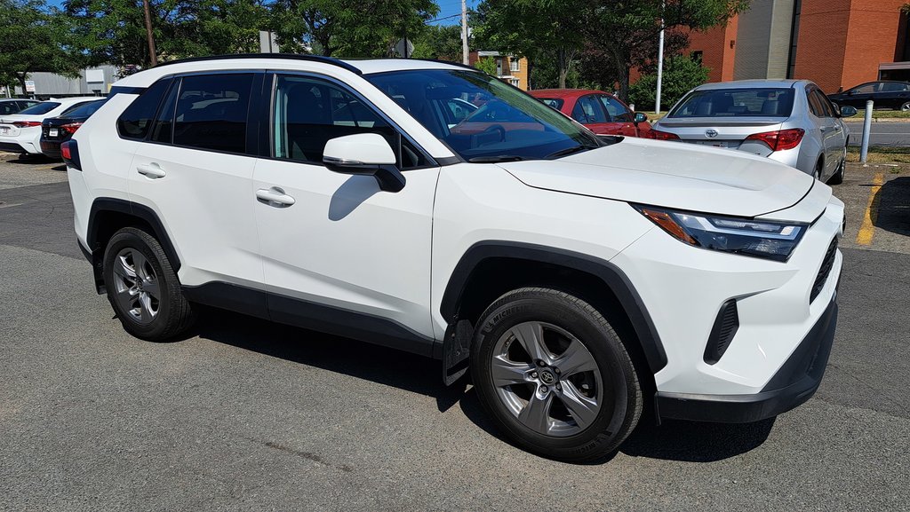 Camions Toyota RAV4 XLE 2022-1