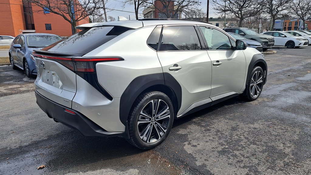 Toyota bZ4X XLE 2023-3