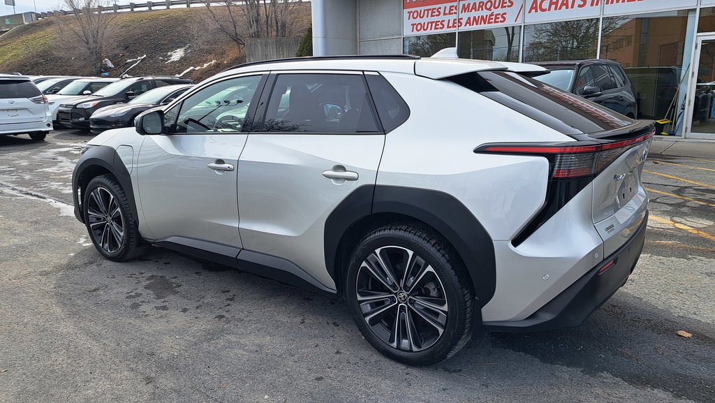 Toyota bZ4X XLE 2023-4