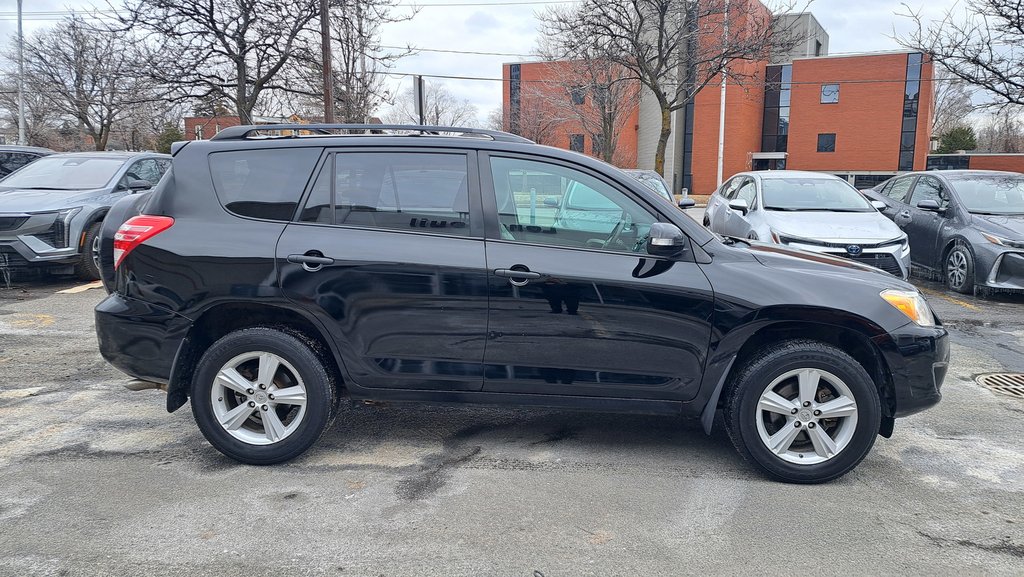 Toyota RAV4 Base 2010-2