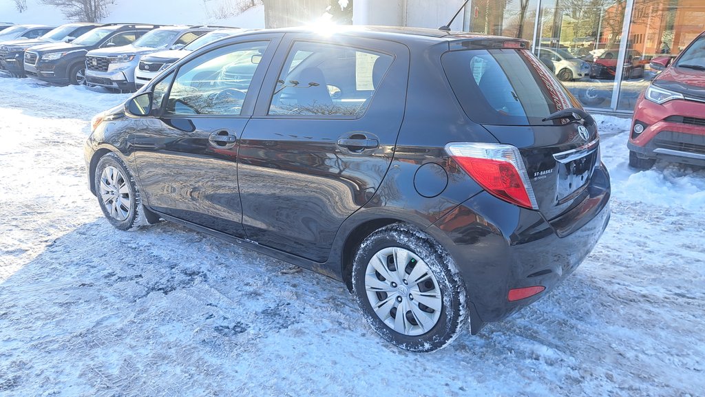 2013 Toyota Yaris LE-4