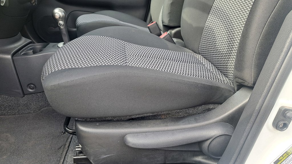 2015 Nissan Micra SV-5