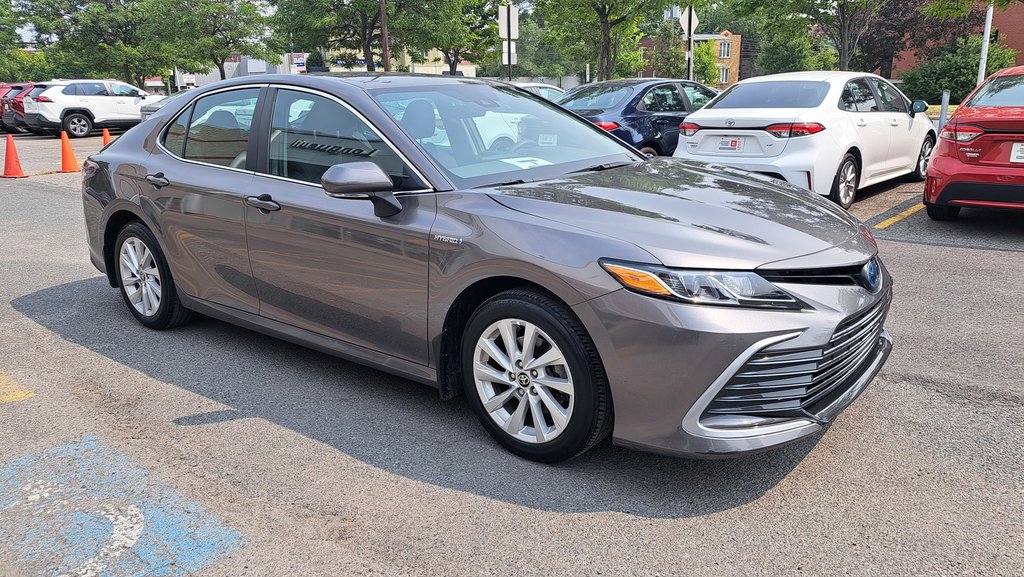 Toyota Camry Hybrid LE 2021-1