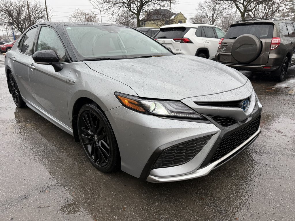 Toyota Camry Hybrid XSE 2021-6