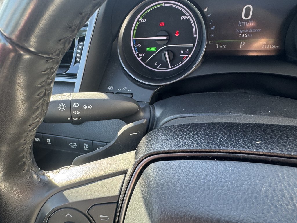 Toyota Camry Hybrid XSE 2023-4