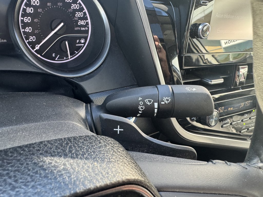 Toyota Camry Hybrid XSE 2023-5