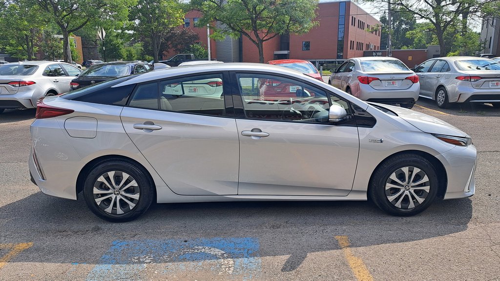 Toyota Prius Prime  2020-2