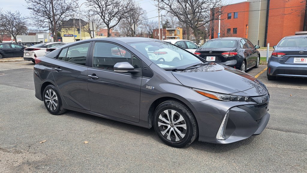 Voitures Toyota Prius Prime  2022-1
