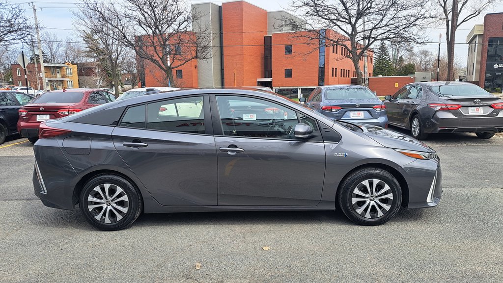 Voitures Toyota Prius Prime  2022-2
