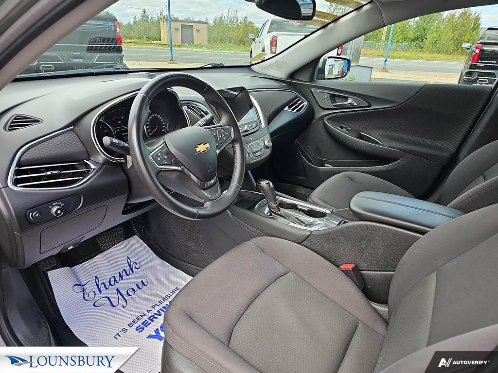 2017 Chevrolet Malibu in Dalhousie, New Brunswick - 7 - w1024h768px