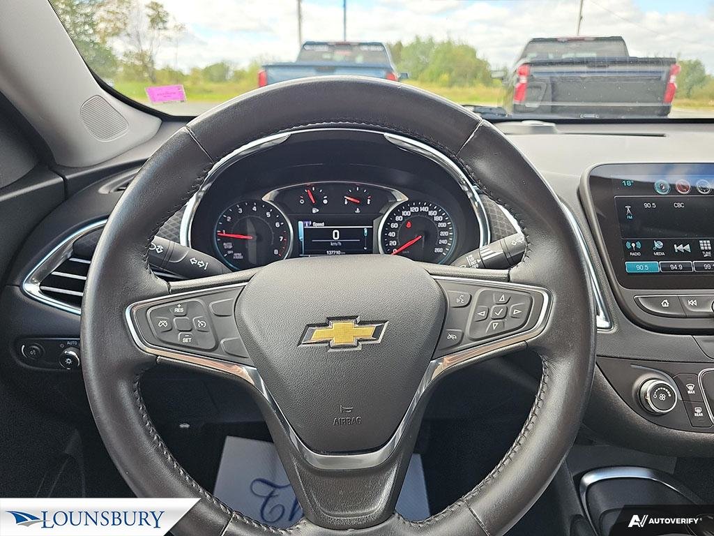 2017 Chevrolet Malibu in Dalhousie, New Brunswick - 8 - w1024h768px