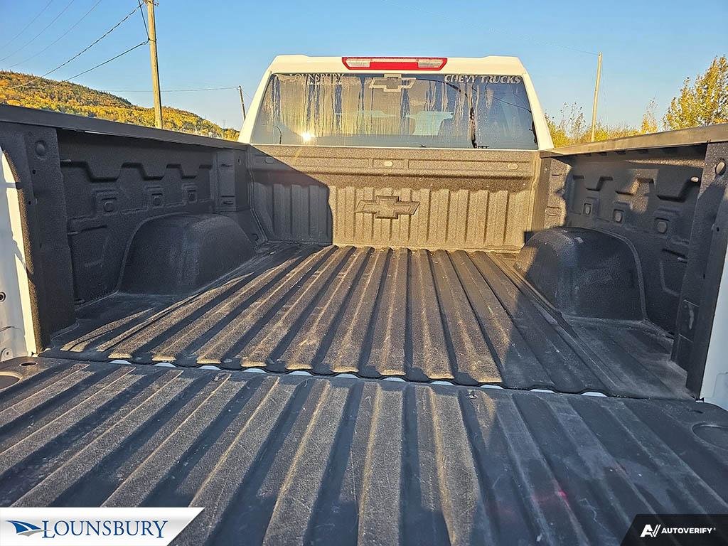 2021 Chevrolet Silverado 1500 in Dalhousie, New Brunswick - 6 - w1024h768px