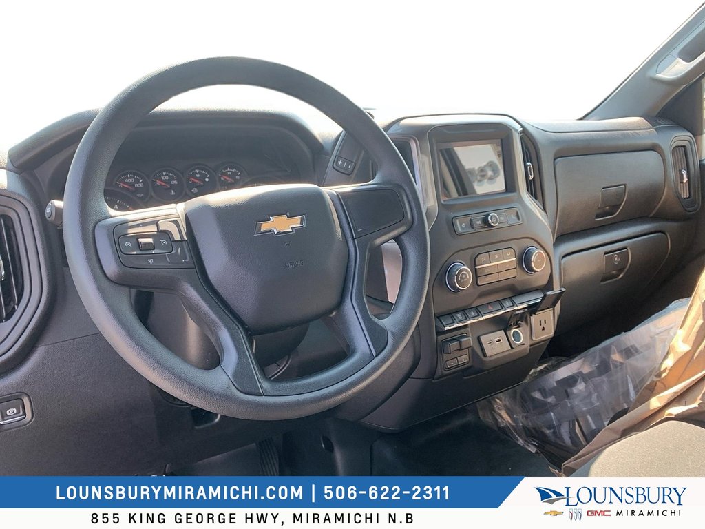 2025 Chevrolet Silverado 3500HD CC in Miramichi, New Brunswick - 9 - w1024h768px