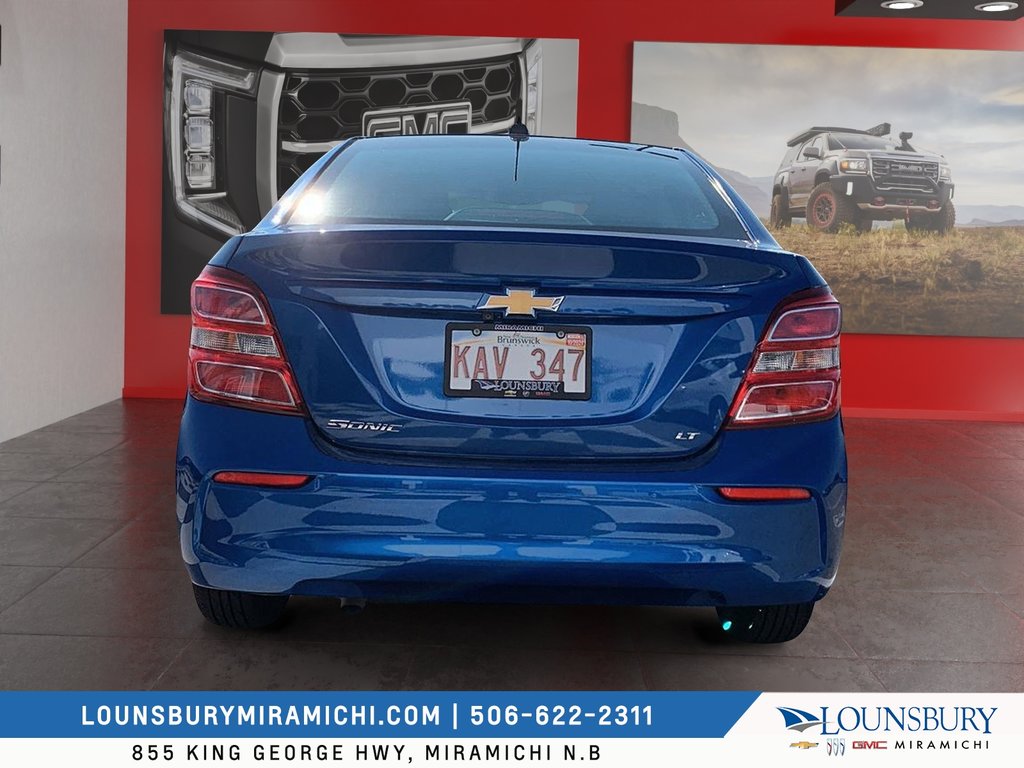 Chevrolet Sonic  2018 à Miramichi, Nouveau-Brunswick - 3 - w1024h768px