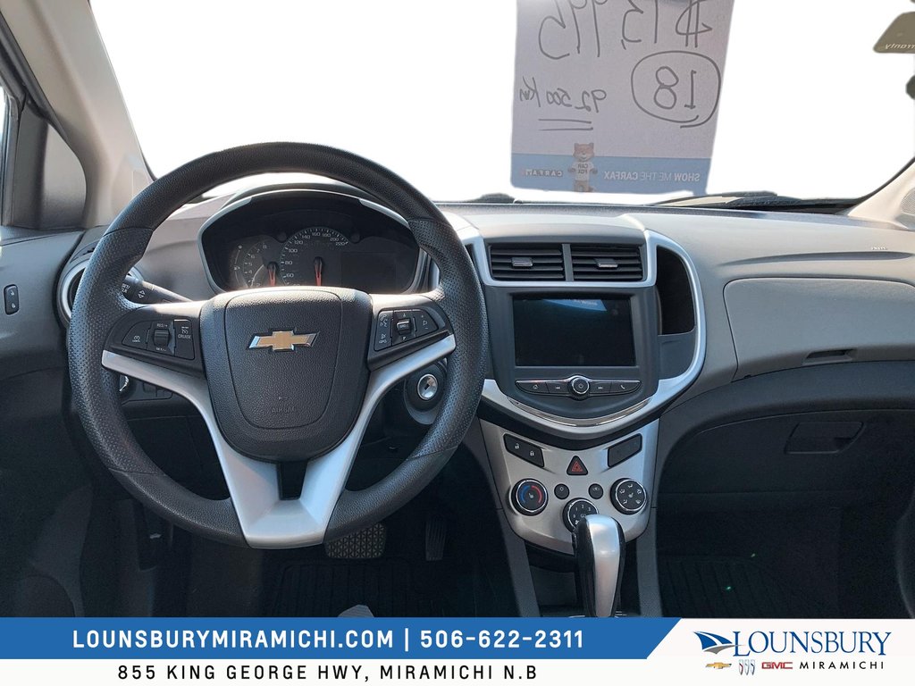 Chevrolet Sonic  2018 à Miramichi, Nouveau-Brunswick - 12 - w1024h768px