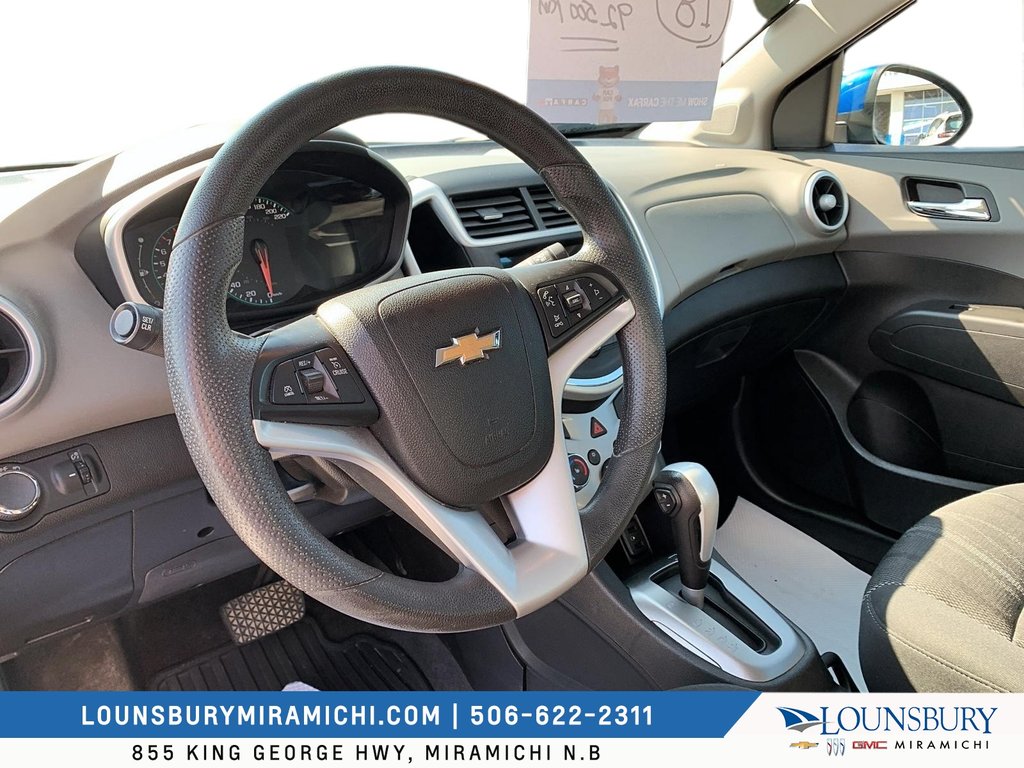 Chevrolet Sonic  2018 à Miramichi, Nouveau-Brunswick - 9 - w1024h768px