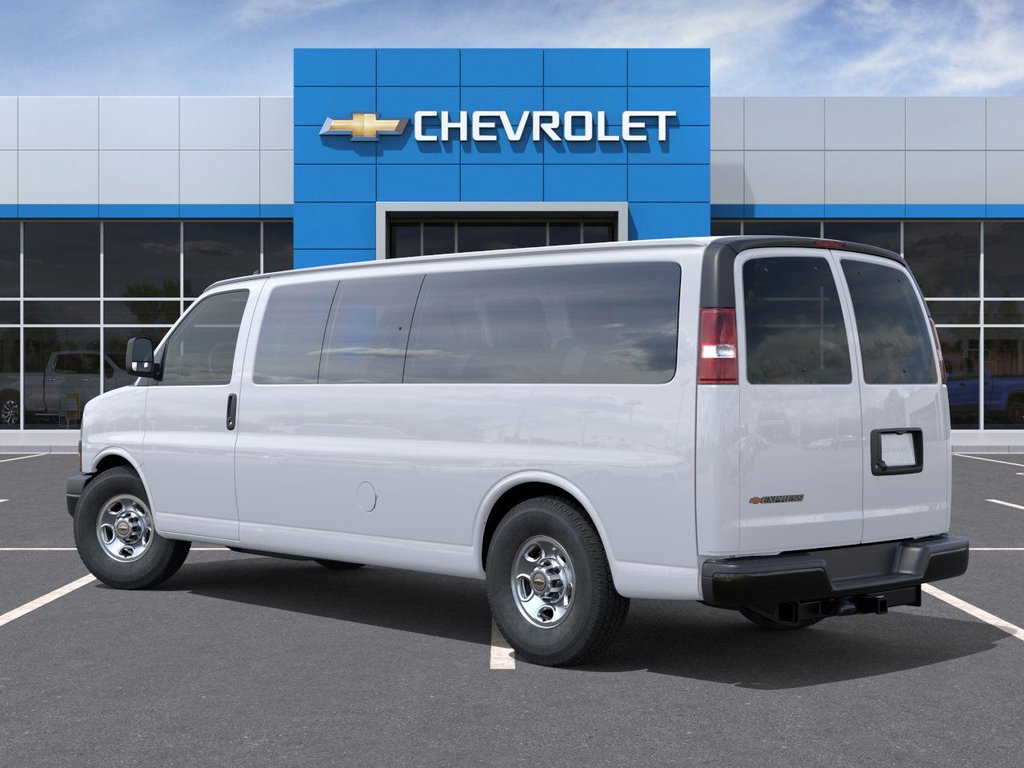 Chevrolet Express Passenger 3500  2025 à Saint-Hyacinthe, Québec - 3 - w1024h768px