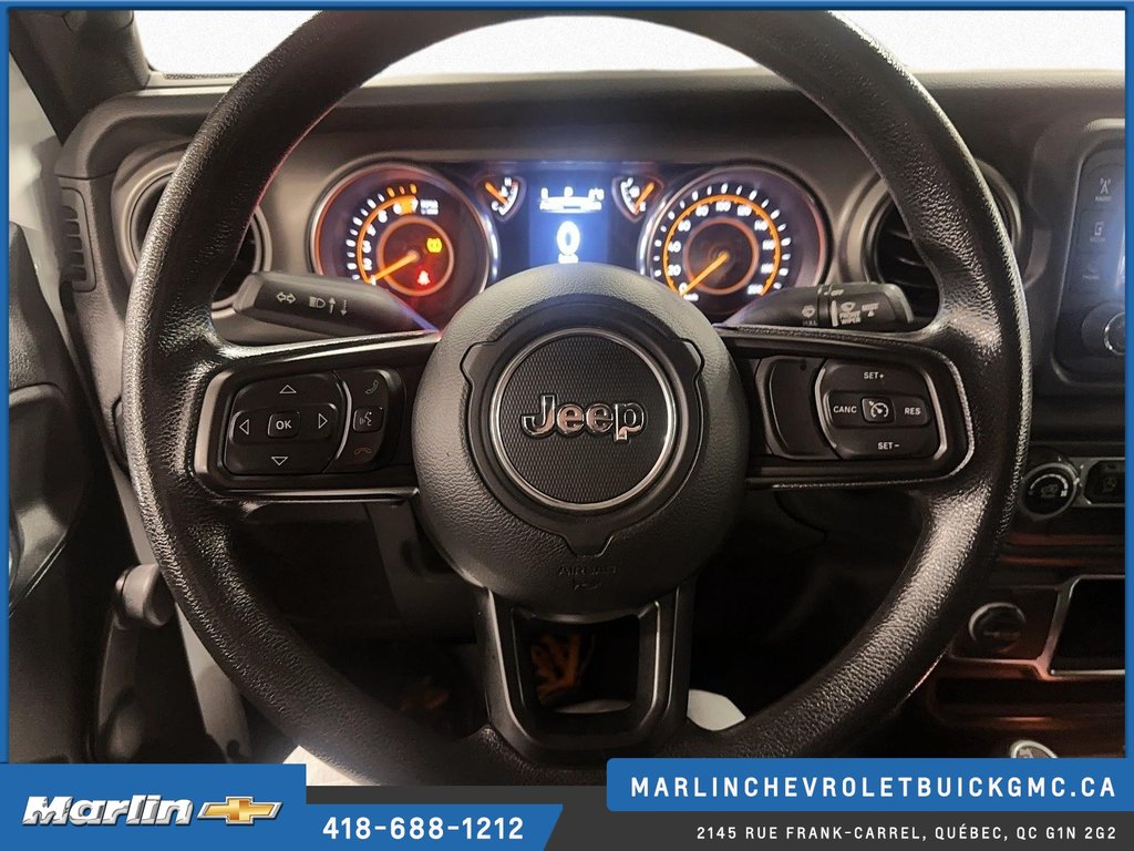 2021 Jeep Wrangler in Quebec, Quebec - 12 - w1024h768px