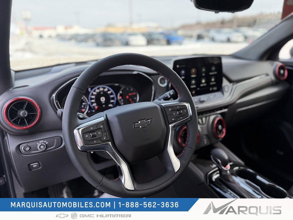 Chevrolet Blazer  2025 à Matane, Québec - 3 - w1024h768px