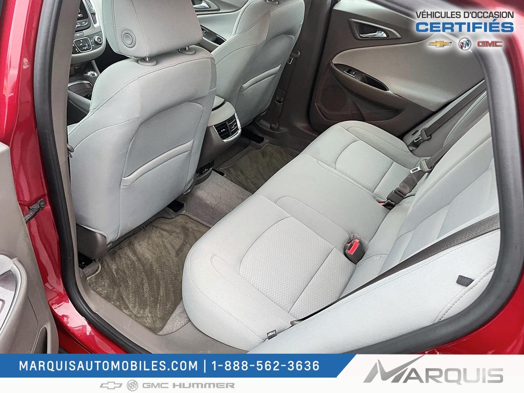 Chevrolet Malibu  2018 à Matane, Québec - 12 - w1024h768px
