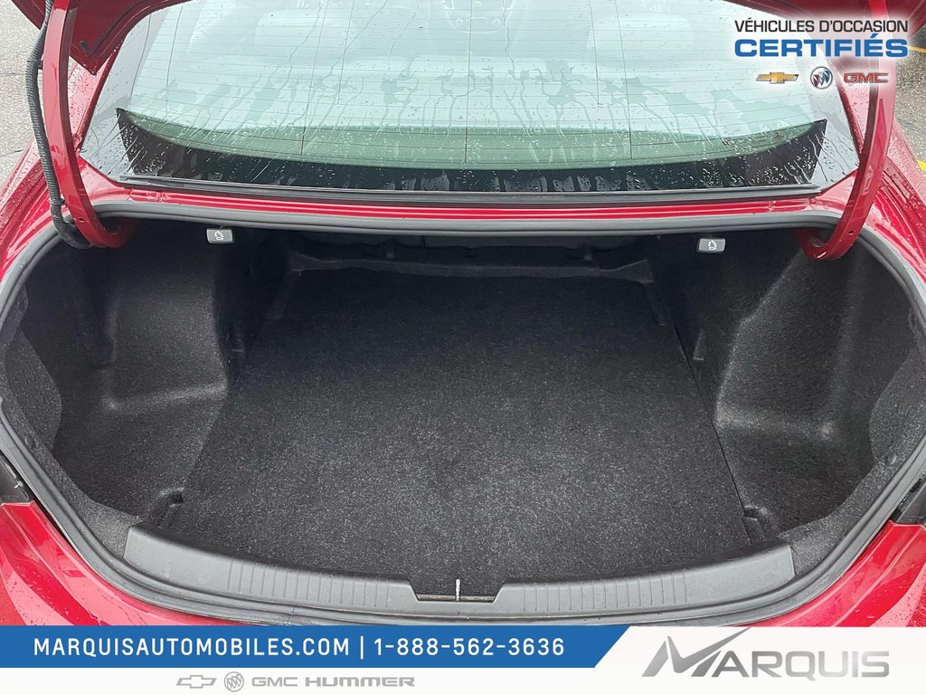 Chevrolet Malibu  2018 à Matane, Québec - 4 - w1024h768px