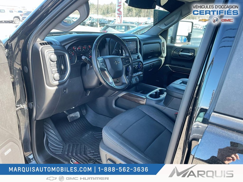 Chevrolet Silverado 1500  2021 à Matane, Québec - 8 - w1024h768px