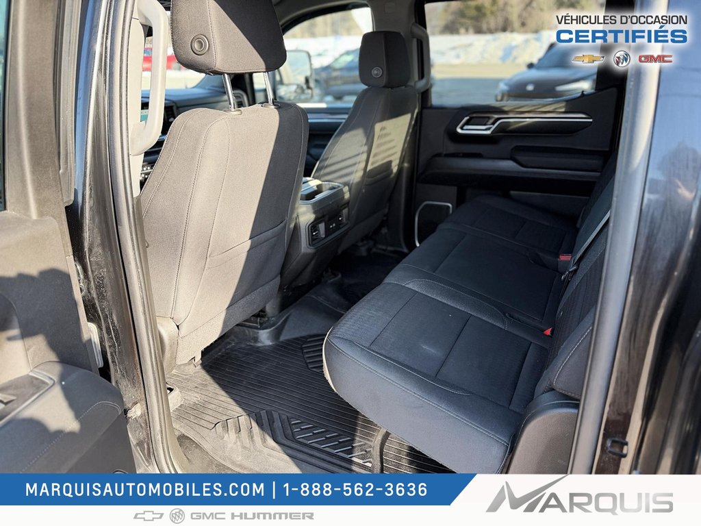 Chevrolet Silverado 1500  2022 à Matane, Québec - 17 - w1024h768px