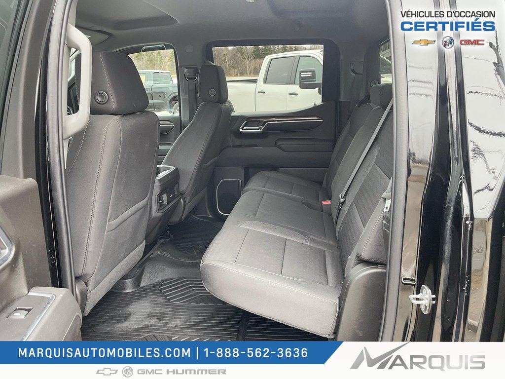Chevrolet Silverado 1500  2022 à Matane, Québec - 15 - w1024h768px