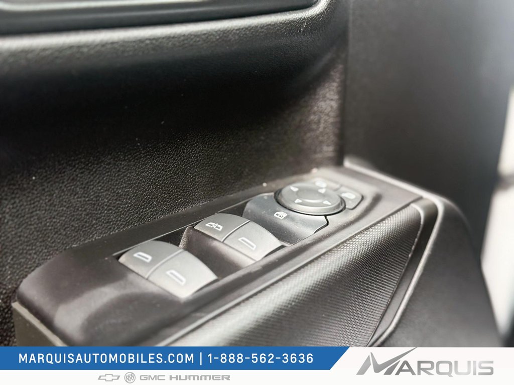 2022 Chevrolet Silverado 1500 in Matane, Quebec - 13 - w1024h768px