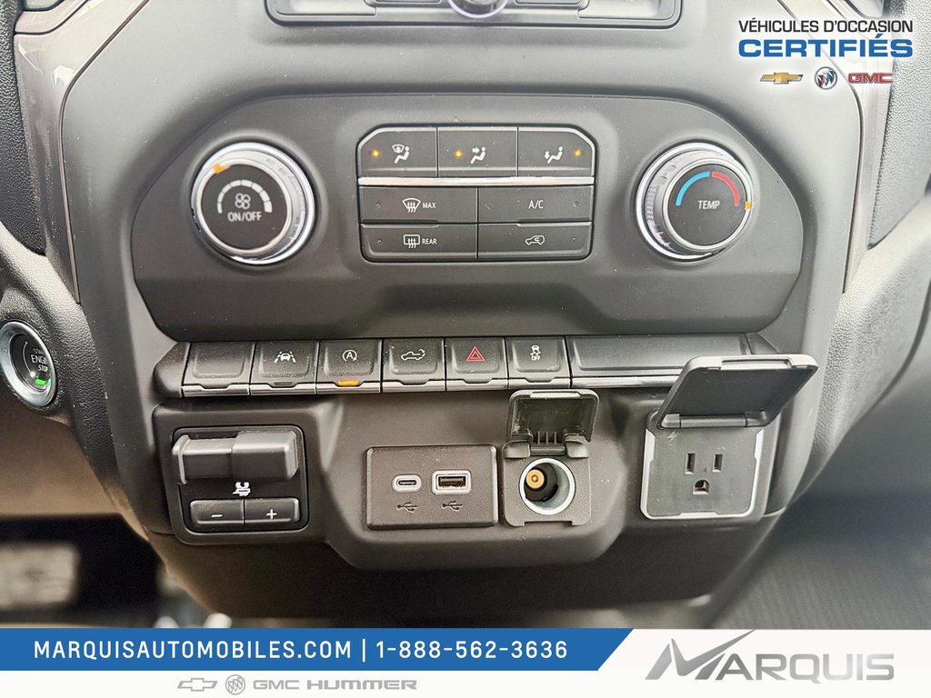 Chevrolet Silverado 1500  2023 à Matane, Québec - 14 - w1024h768px