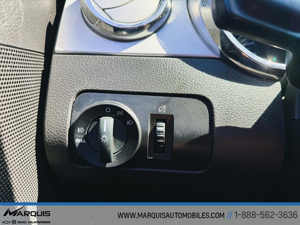 2006 Ford Mustang in Matane, Quebec - 9 - w1024h768px