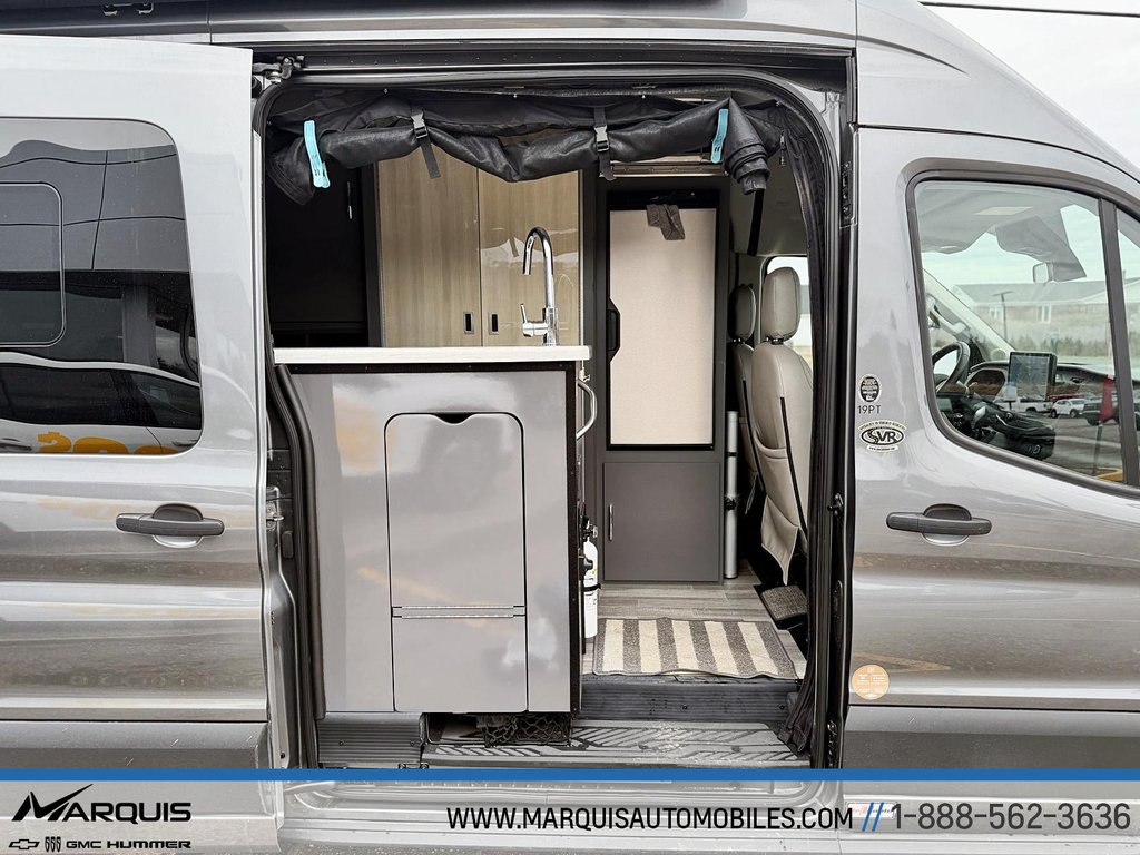 2023 Ford Transit Cargo Van in Matane, Quebec - 12 - w1024h768px