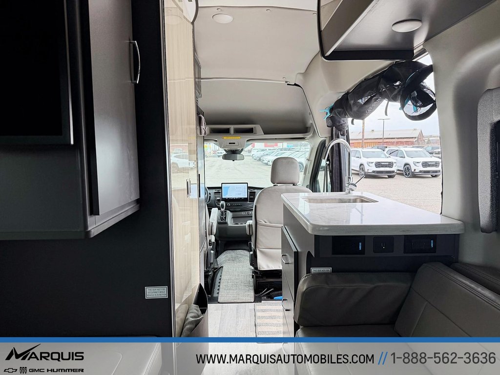 2023 Ford Transit Cargo Van in Matane, Quebec - 14 - w1024h768px