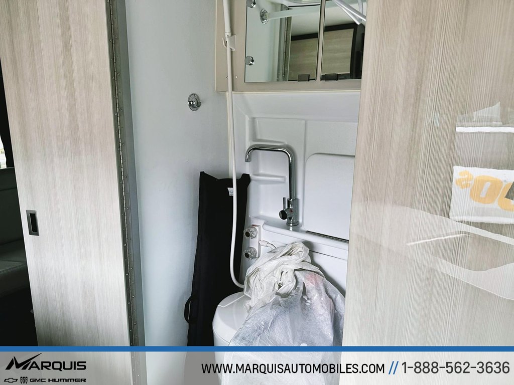 2023 Ford Transit Cargo Van in Matane, Quebec - 16 - w1024h768px