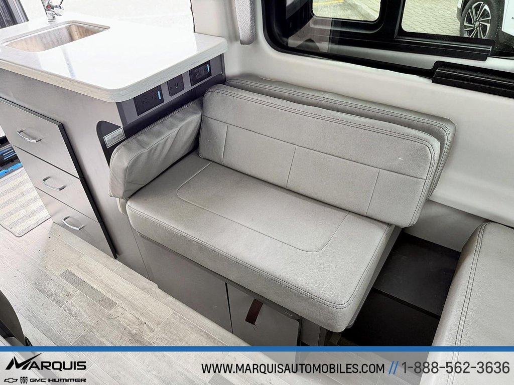 2023 Ford Transit Cargo Van in Matane, Quebec - 18 - w1024h768px