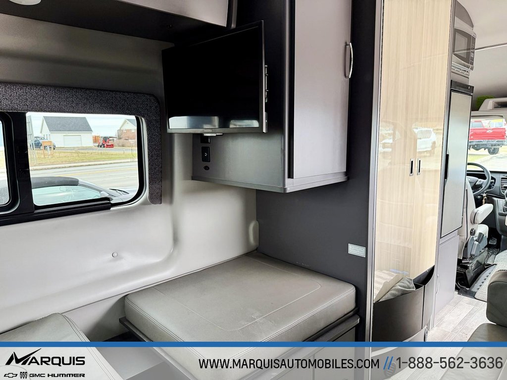 2023 Ford Transit Cargo Van in Matane, Quebec - 19 - w1024h768px