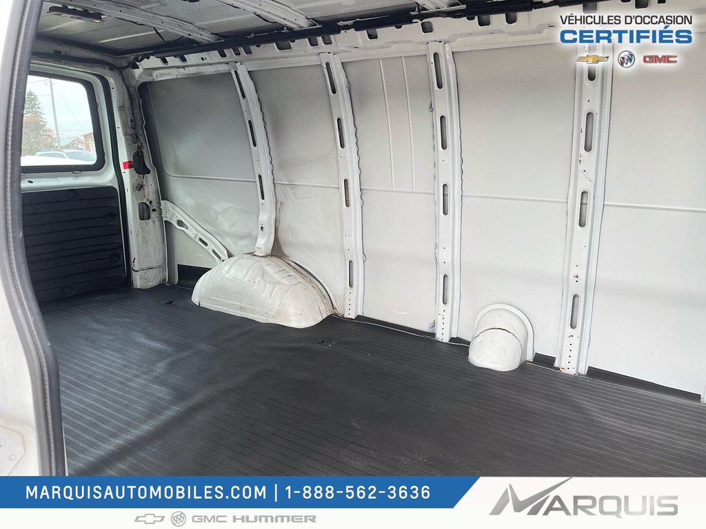 GMC Savana Cargo Van  2021 à Matane, Québec - 7 - w1024h768px