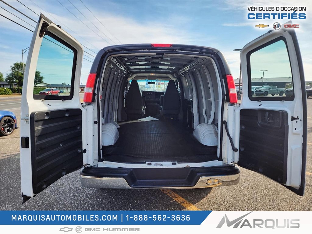 GMC Savana Cargo Van  2021 à Matane, Québec - 5 - w1024h768px