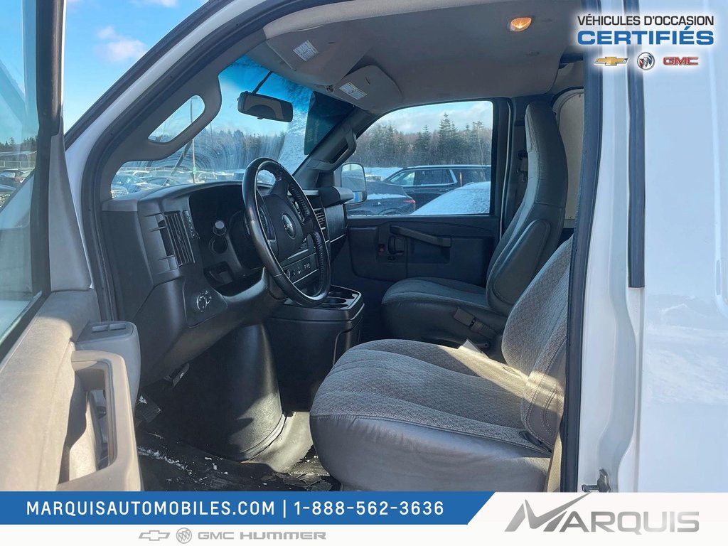 GMC Savana Cargo Van  2021 à Matane, Québec - 11 - w1024h768px