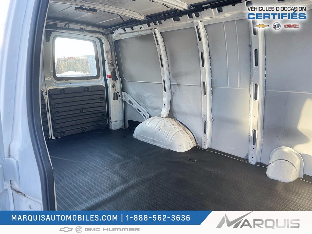 GMC Savana Cargo Van  2021 à Matane, Québec - 9 - w1024h768px