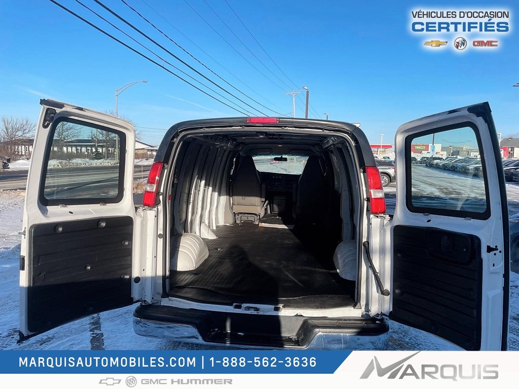 GMC Savana Cargo Van  2021 à Matane, Québec - 5 - w1024h768px