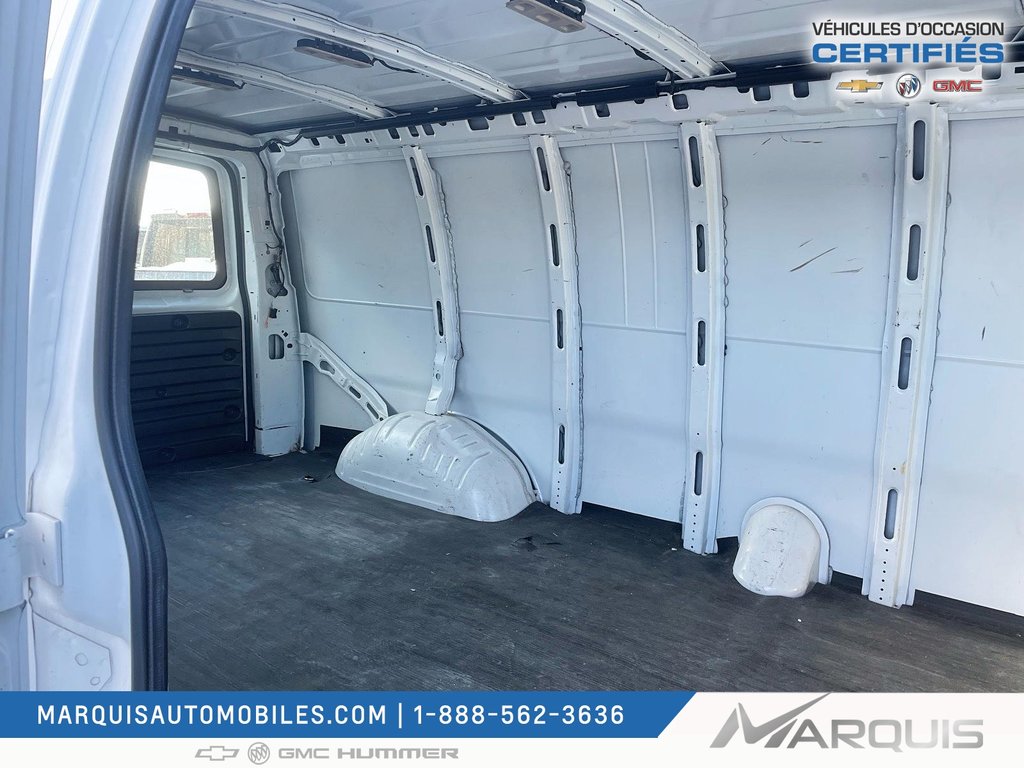 GMC Savana Cargo Van  2022 à Matane, Québec - 9 - w1024h768px