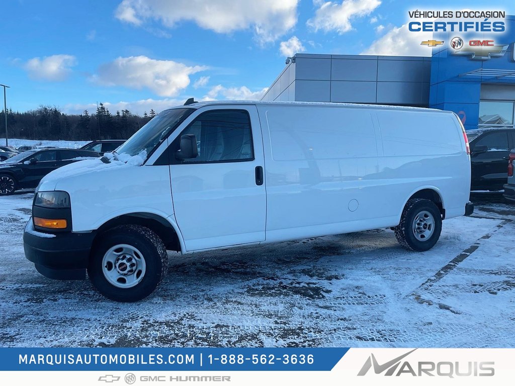 GMC Savana Cargo Van  2022 à Matane, Québec - 2 - w1024h768px