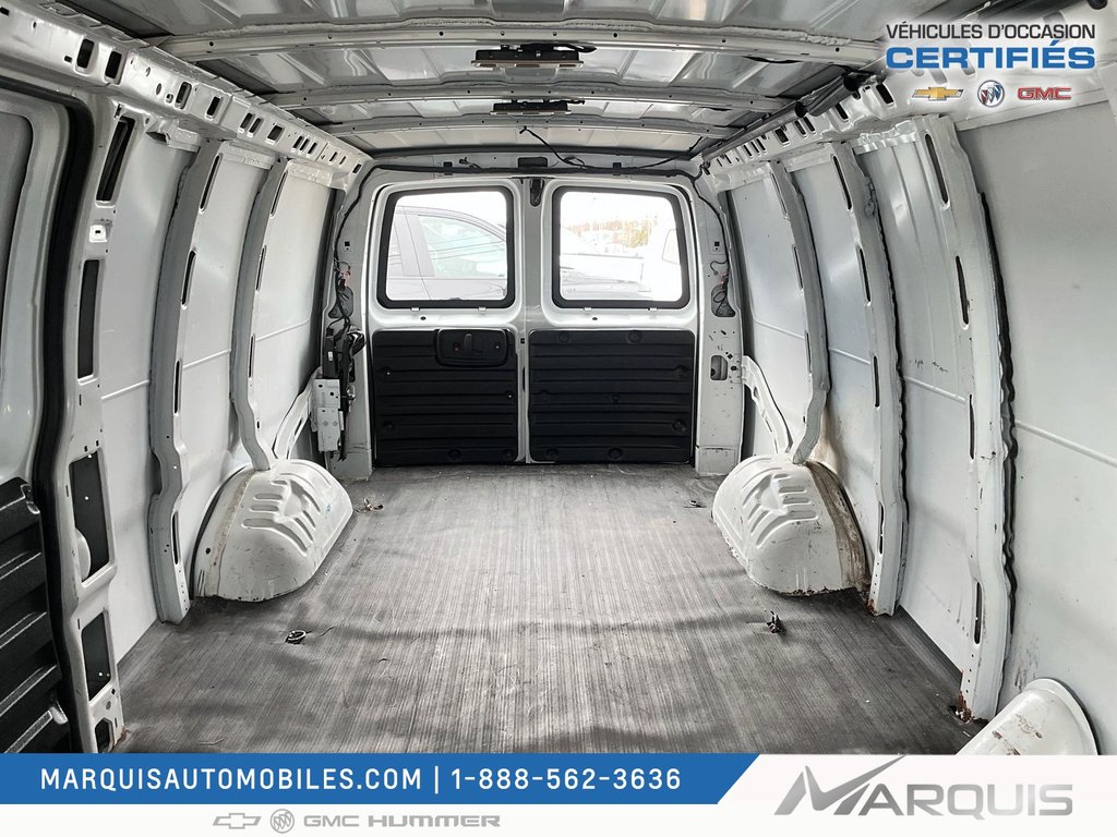 GMC Savana Cargo Van  2022 à Matane, Québec - 11 - w1024h768px